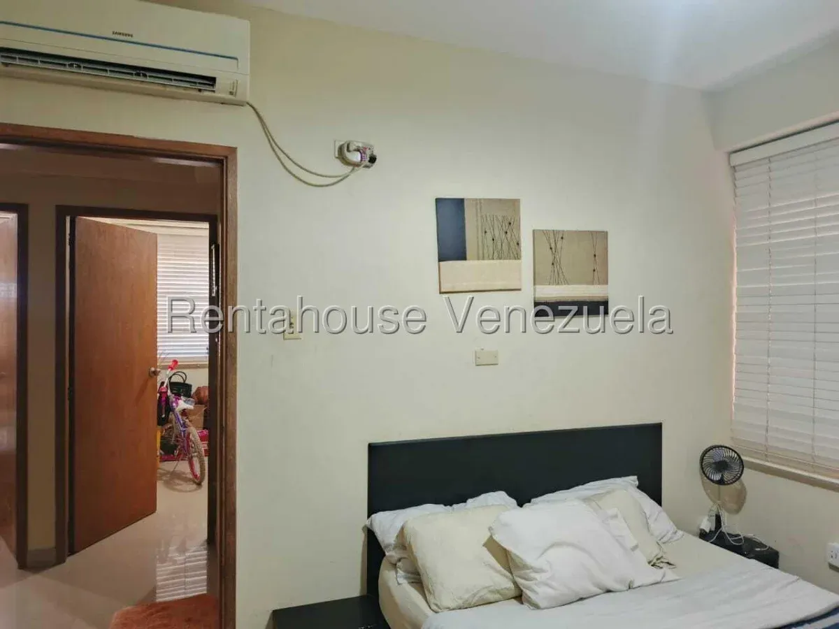Apartamento En Venta En La Av El Milagro  - 9