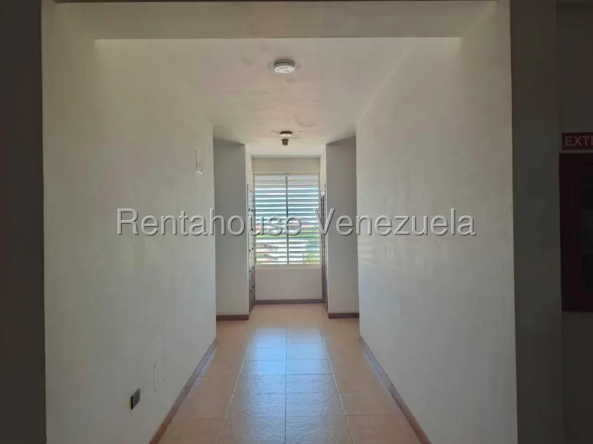 Apartamento En Venta En La Av El Milagro  - 17