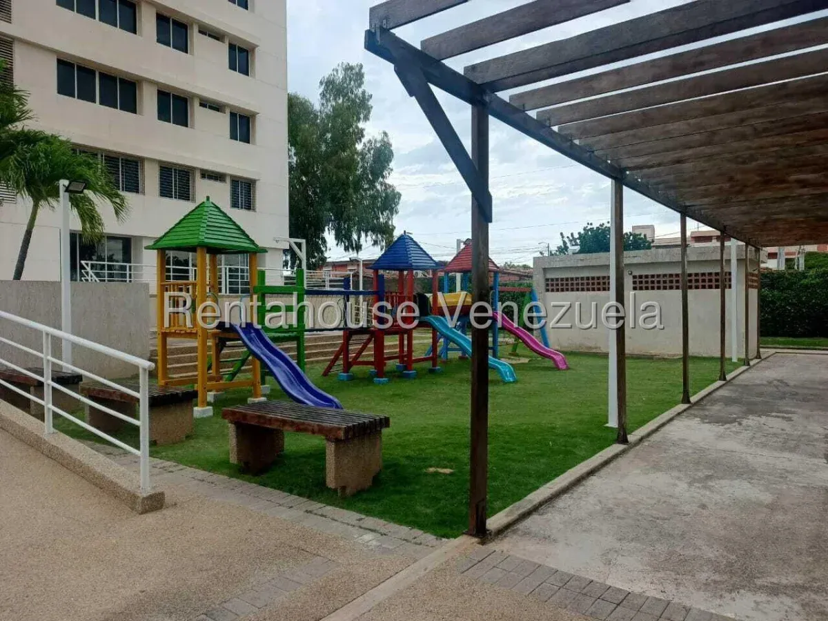 Apartamento En Venta En La Av El Milagro  - 20