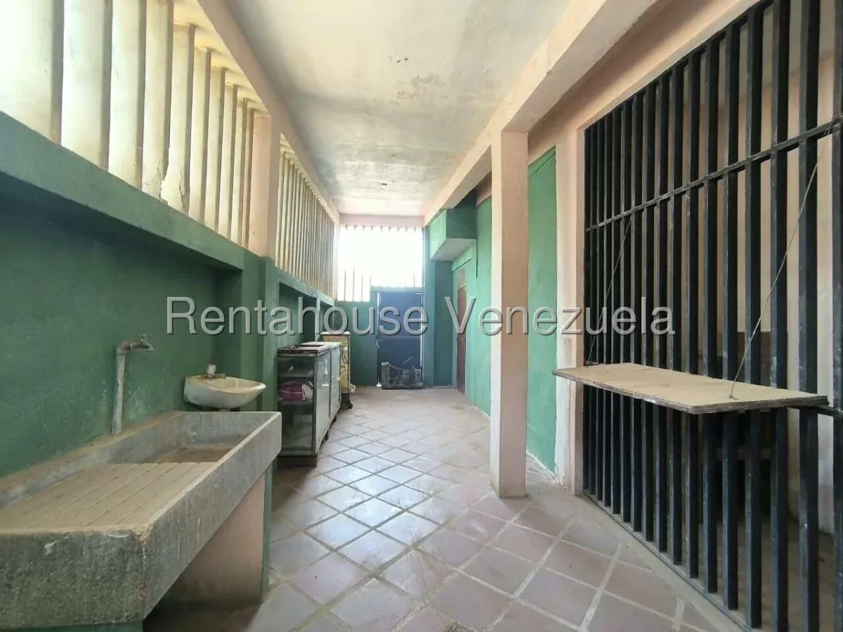 Casa Comercial En Alquiler En Sierra Maestra  - 14