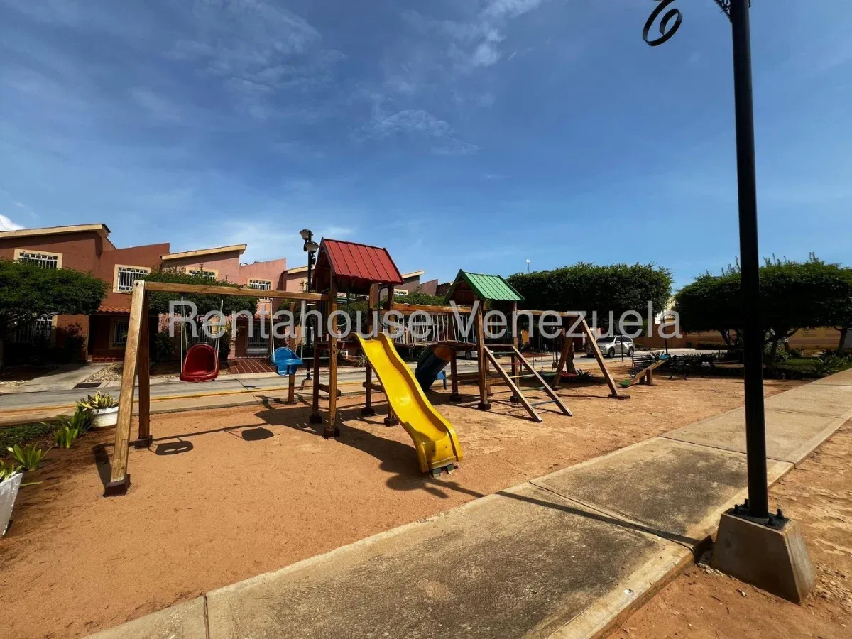 Casa En Venta En La Av. Milagro Norte - 16