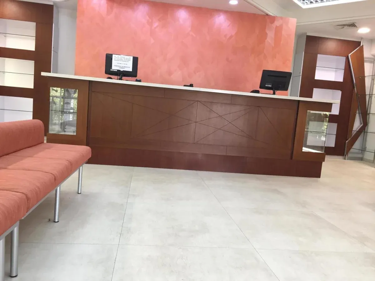 Local Comercial En Venta En La Av Delicias Norte  - 2