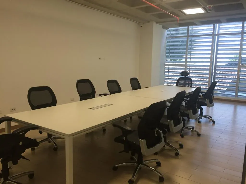 Oficina En Venta En Torre Empresarial  - 9