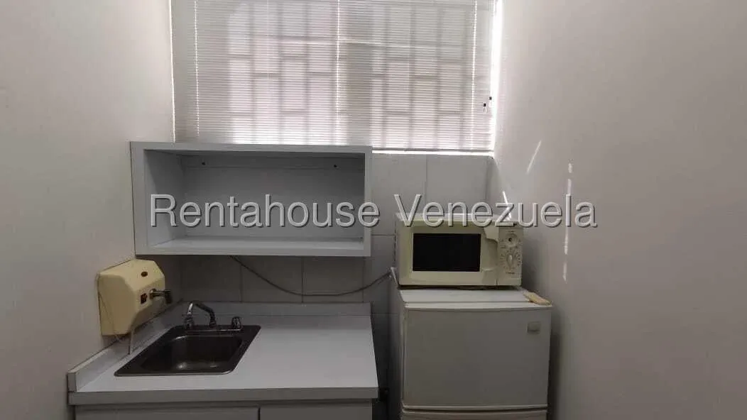 Oficina Amoblada En Alquiler En San Martin  - 17