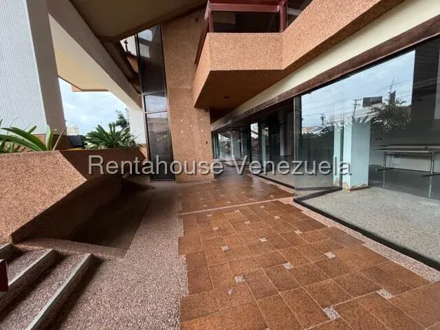 Amplio Local Comercial En Alquiler En 5 de Julio - 16