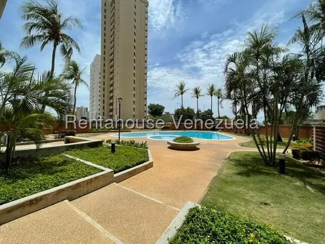 Hermoso Apartamento En Venta En El Milagro  - 17