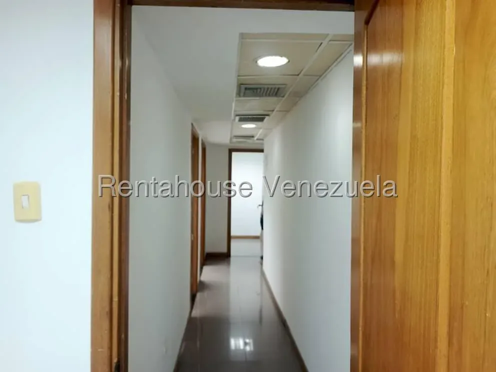 Amplia Oficina En Alquiler En 5 De Julio  - 11