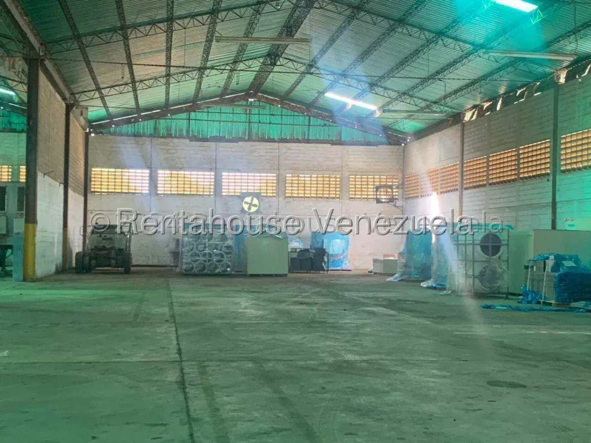 Galpón Comercial En Alquiler En La Zona Industrial Sur  - 11