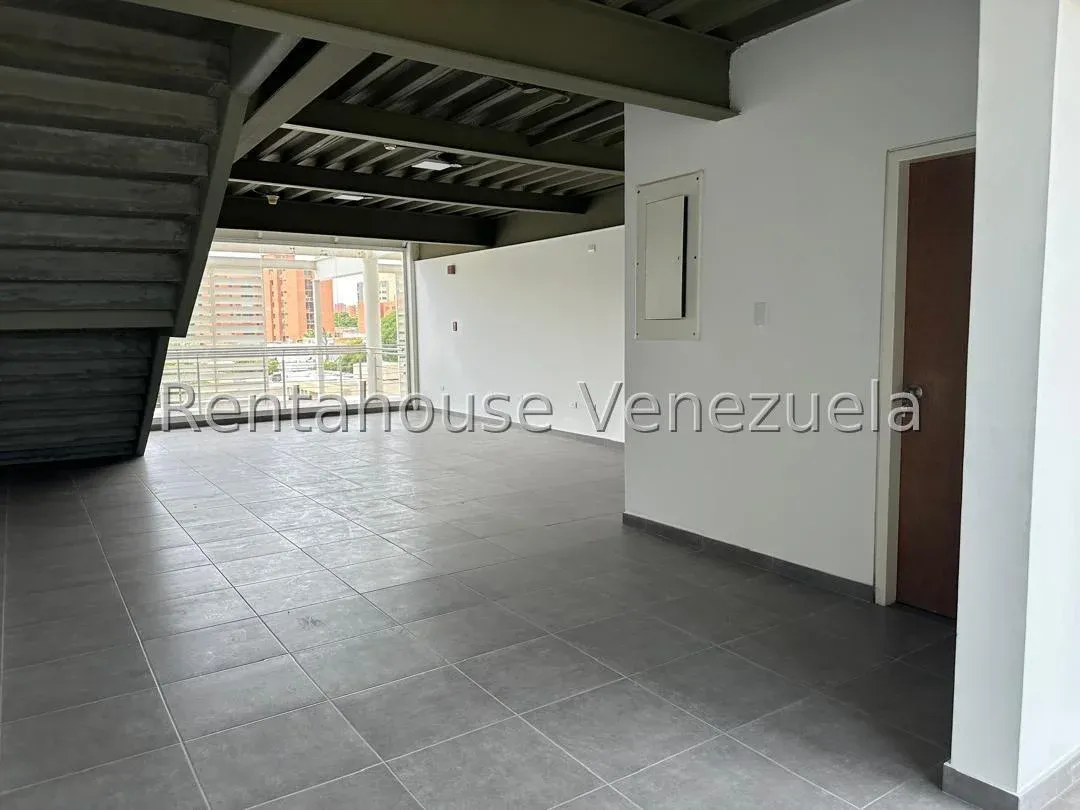 Local Comercial En Alquiler En Zapara - 8