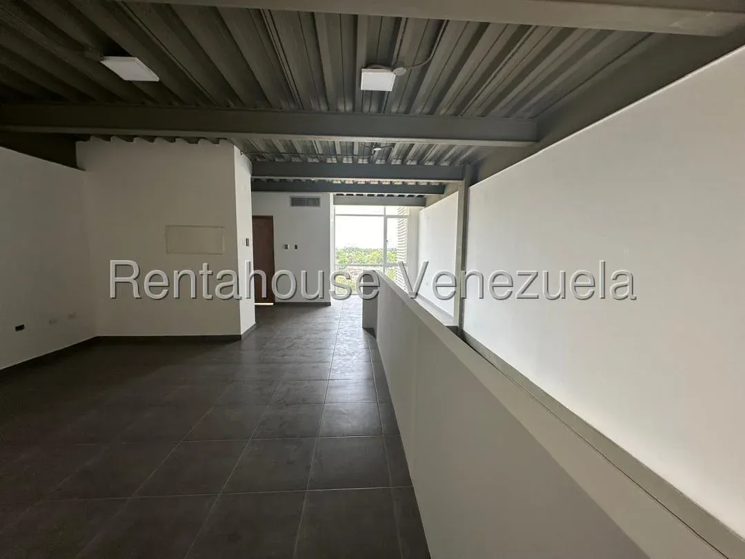 Local Comercial En Alquiler En Zapara - 11