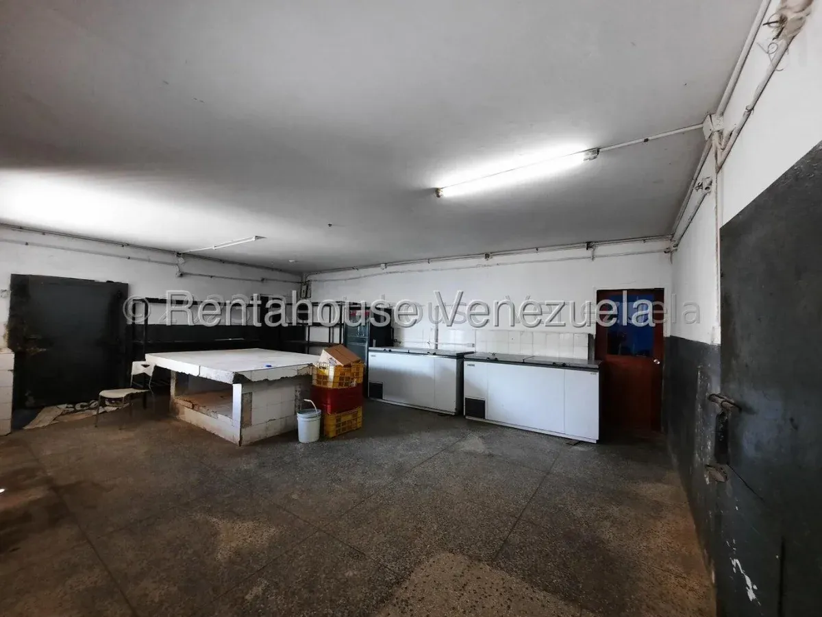 Galpón En Venta En La Av Milagro Norte  - 12