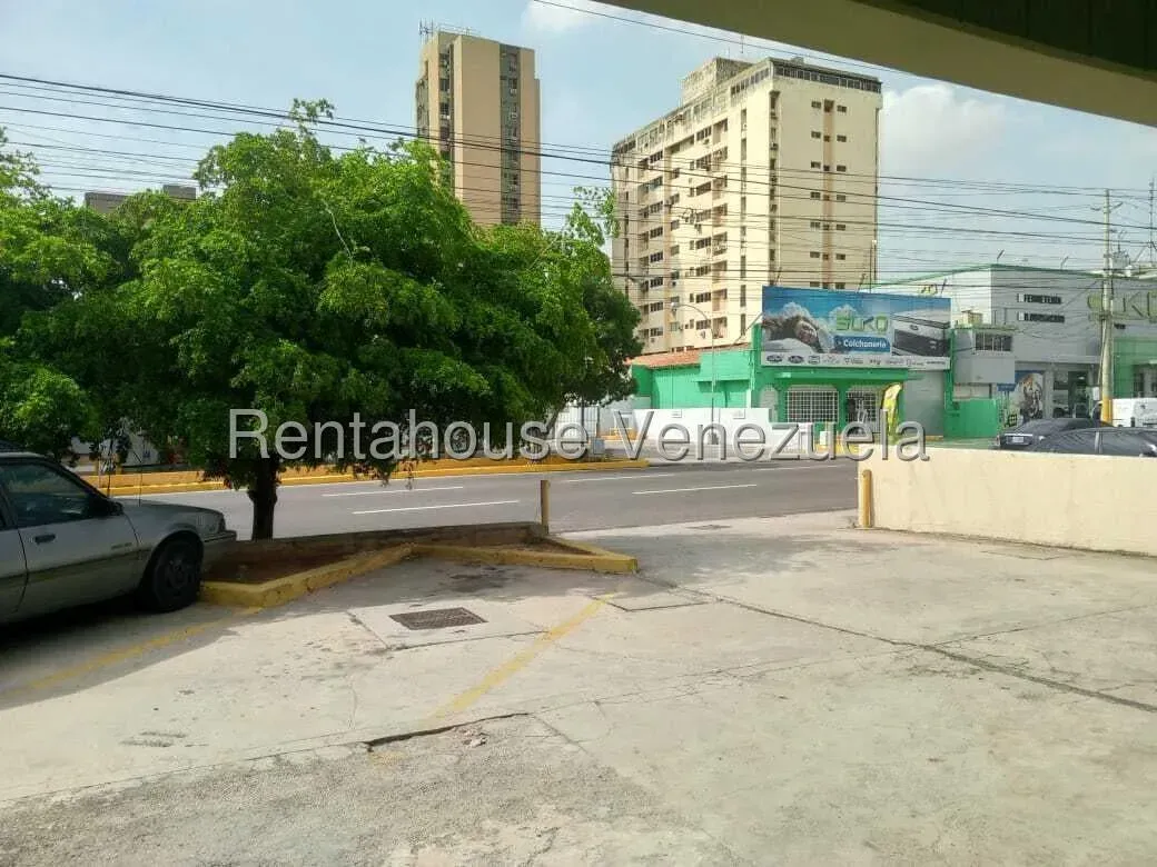 Local Comercial En Alquiler En 5 de Julio - 2