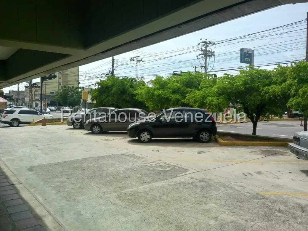 Local Comercial En Alquiler En 5 de Julio - 11
