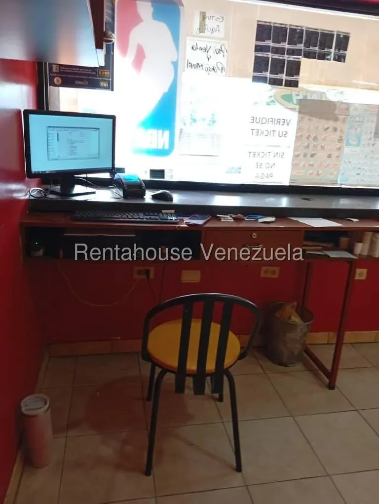 Casa Comercial En Venta En Pomona - 5