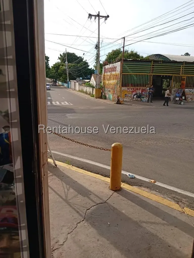 Casa Comercial En Venta En Pomona - 10