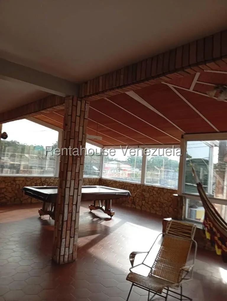 Casa Comercial En Venta En Pomona - 13