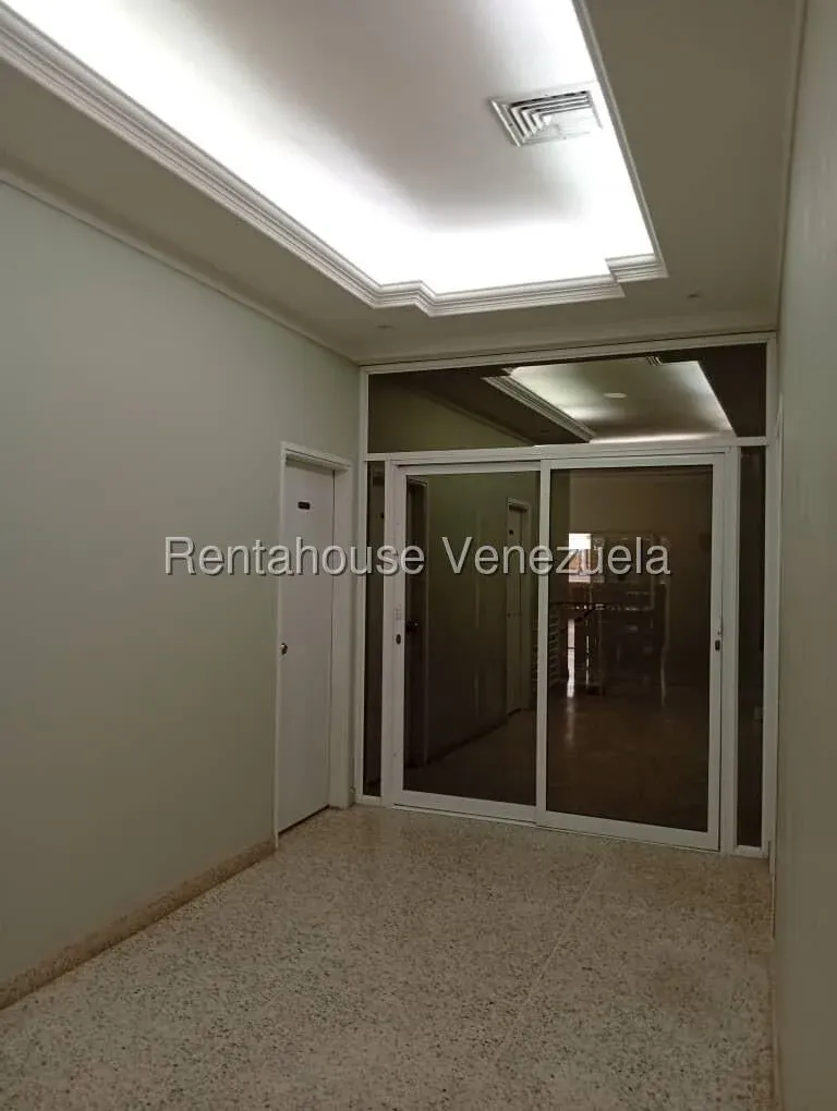 Casa Comercial En Venta En Pomona - 14