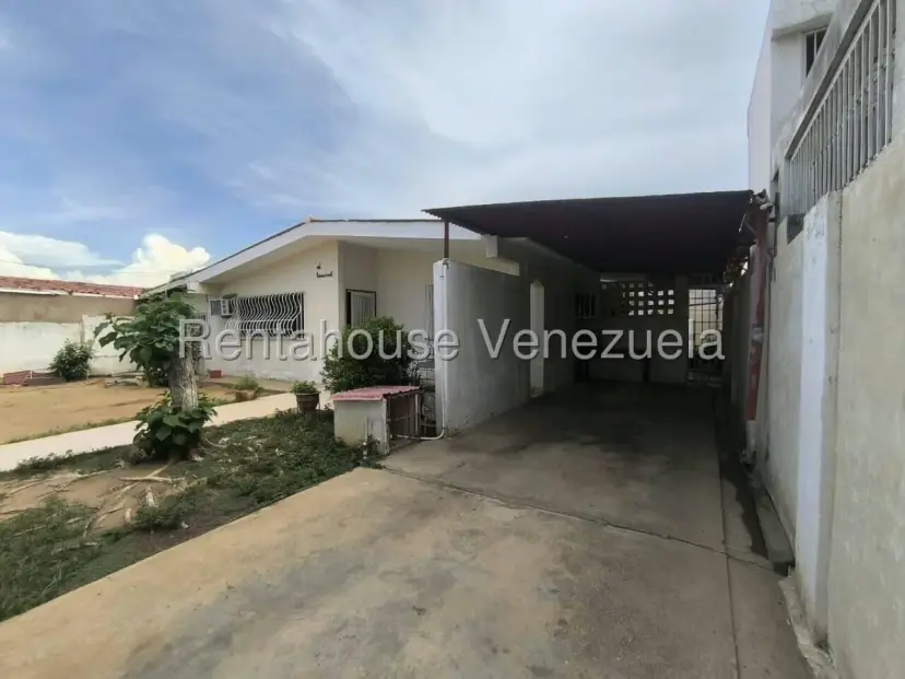 Casa Para Remodelar En Venta En El Pilar