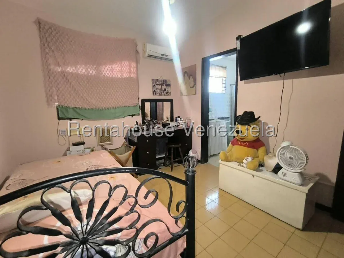 Casa Para Remodelar En Venta En El Pilar - 12