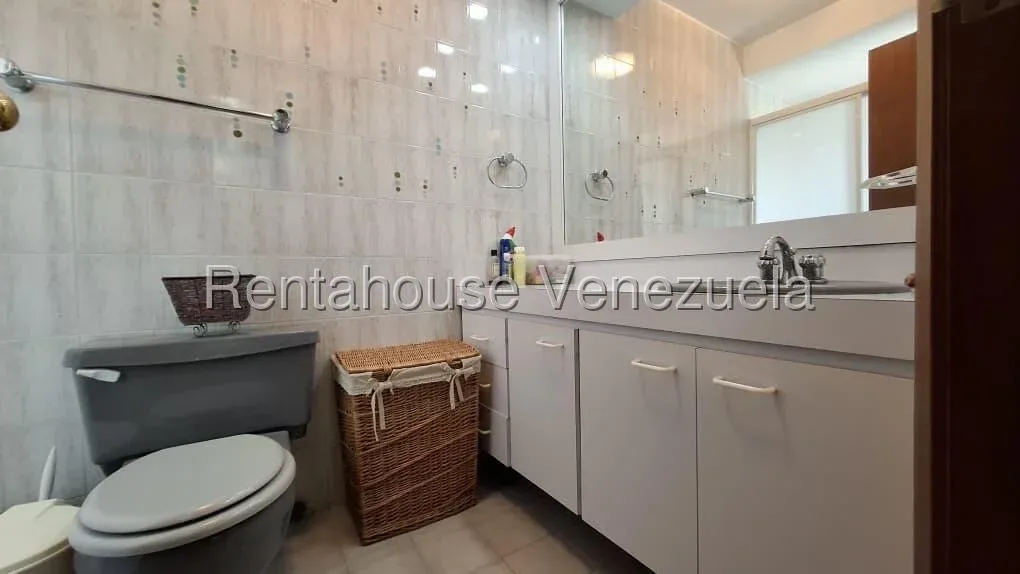Exclusivo Apartamento En Venta En La Lago  - 17