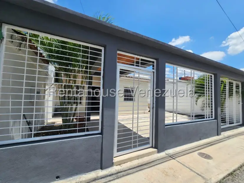 Casa en Venta Urb. Villas del Centro, La Morita I, Maracay 