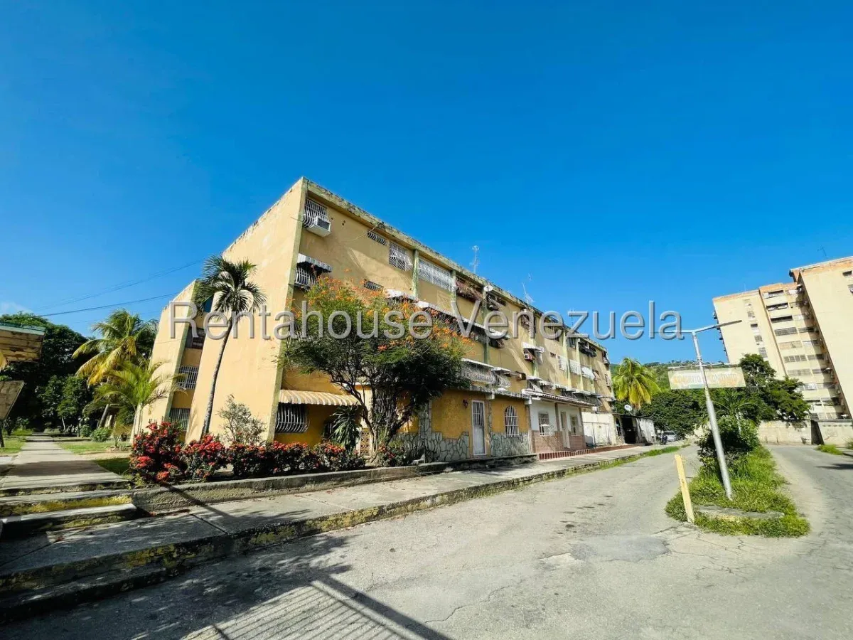 Hermoso Apartamento en Venta Res. Turmero Calle Camilo Torres, Turmero, Edo. Aragua - 17