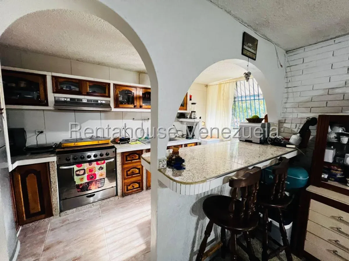 Cómodo Apartamento en Venta Urb. Fundación Mendoza II, Maracay - 9