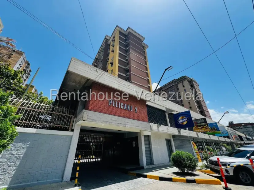 Amplio Apartamento en Venta Av. Bermudez, Urb. El Centro, Maracay
