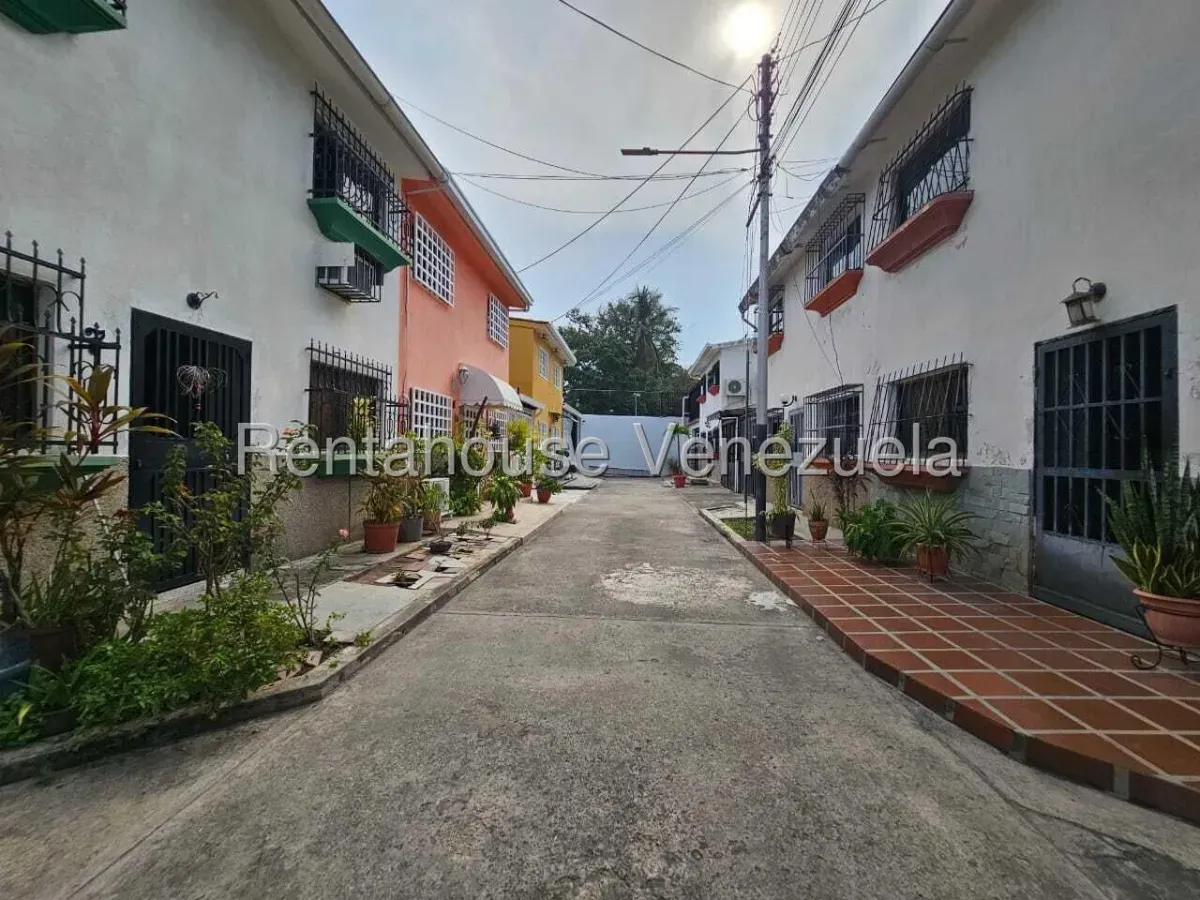 Casa en Venta Residencia La Coromoto, Maracay, Edo. Aragua - 24