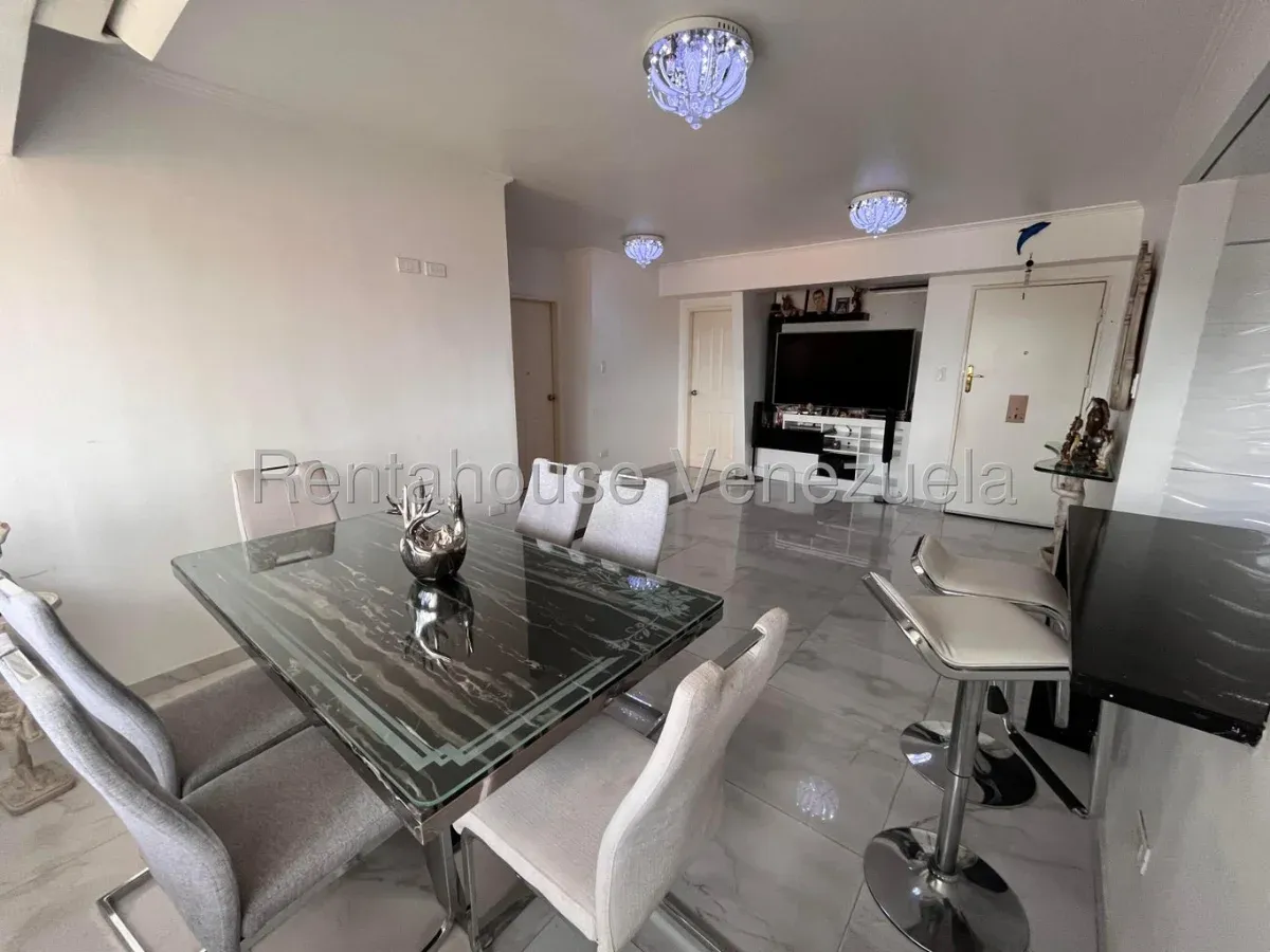 Excelente Oportunidad de Inversion Venta de Apartamento Urb. El Centro, Maracay. - 4