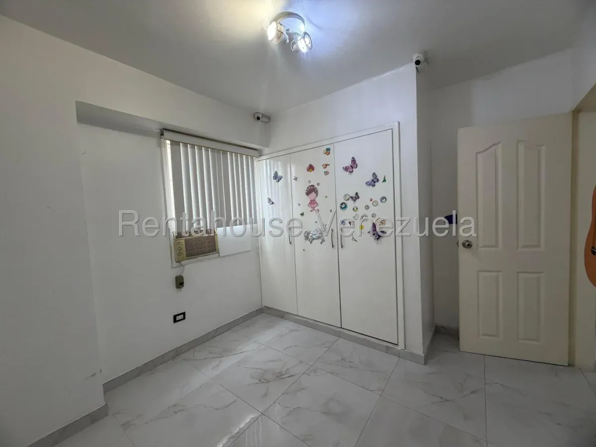 Excelente Oportunidad de Inversion Venta de Apartamento Urb. El Centro, Maracay. - 13
