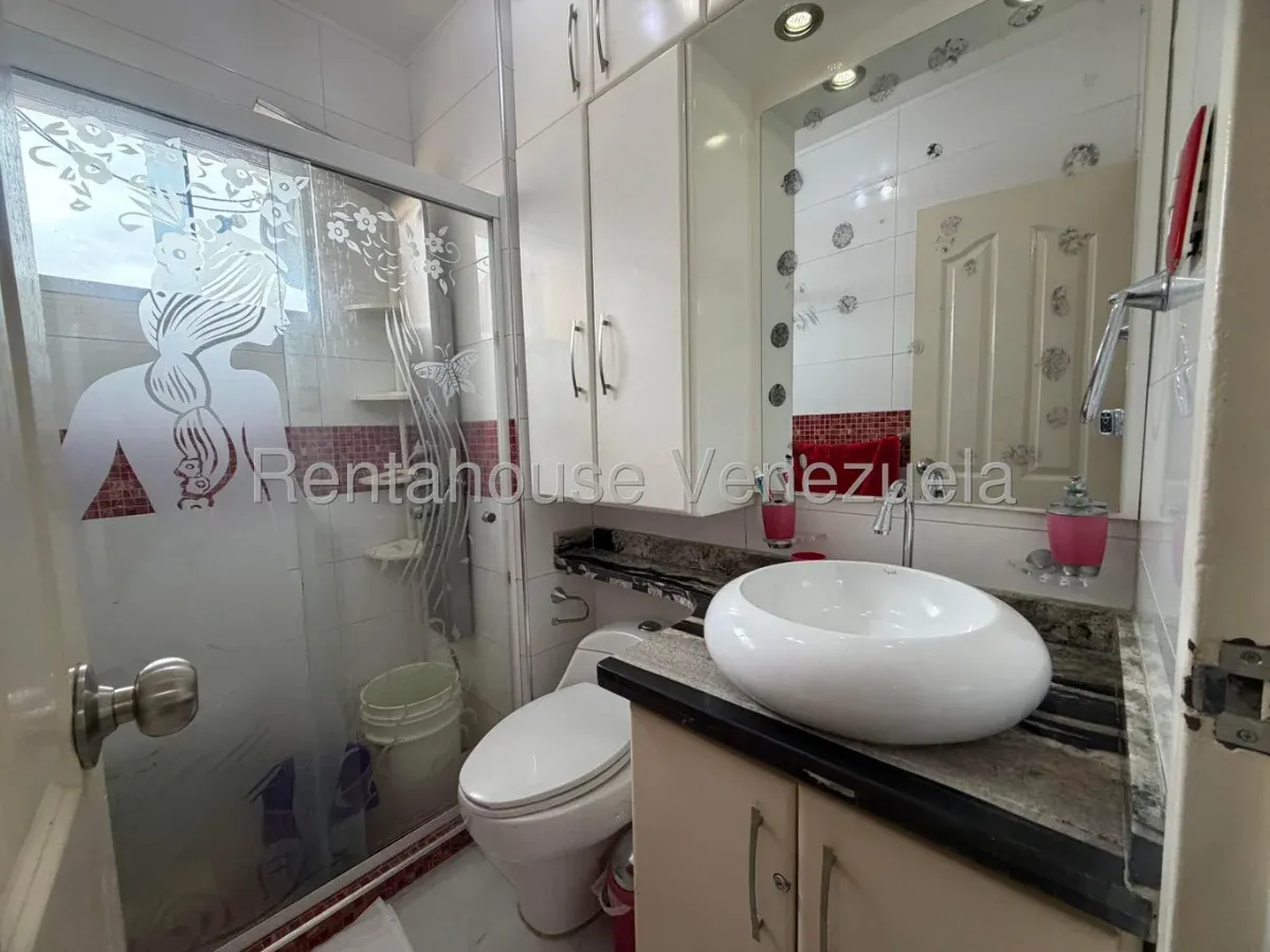 Excelente Oportunidad de Inversion Venta de Apartamento Urb. El Centro, Maracay. - 14
