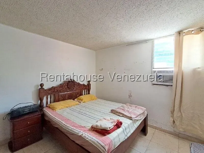 Practico Apartamento en Venta Urb. Parque Los Samanes, Av. Principal de Coropo, Aragua - 8