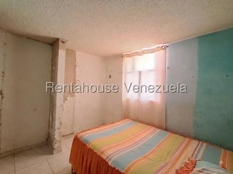 Practico Apartamento en Venta Urb. Parque Los Samanes, Av. Principal de Coropo, Aragua - 11