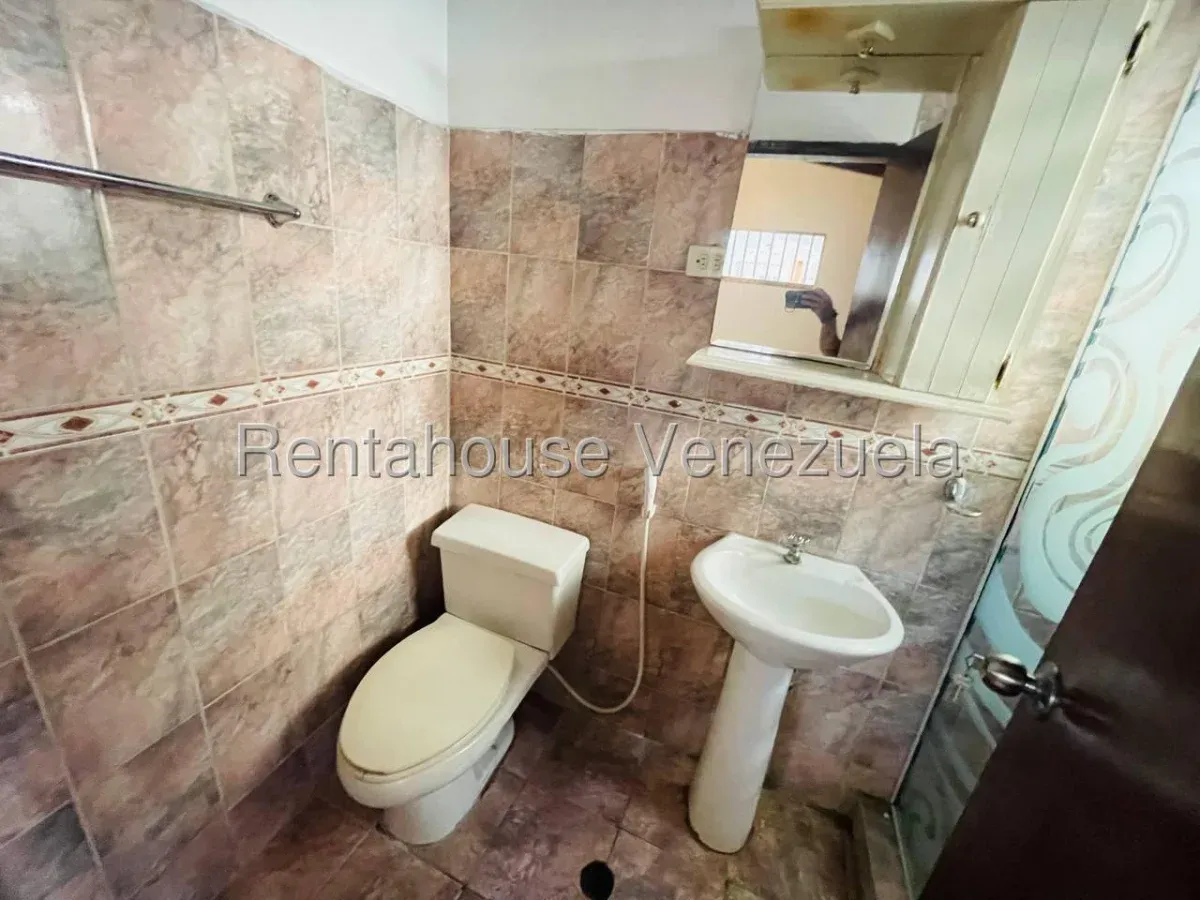 Acogedora Casa en Venta Conjunto Res Isacc Oliveira, Av. Intercomunal Turmero Maracay - 8