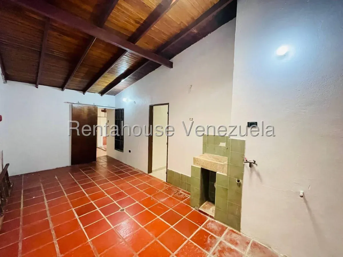 Acogedora Casa en Venta Conjunto Res Isacc Oliveira, Av. Intercomunal Turmero Maracay - 18