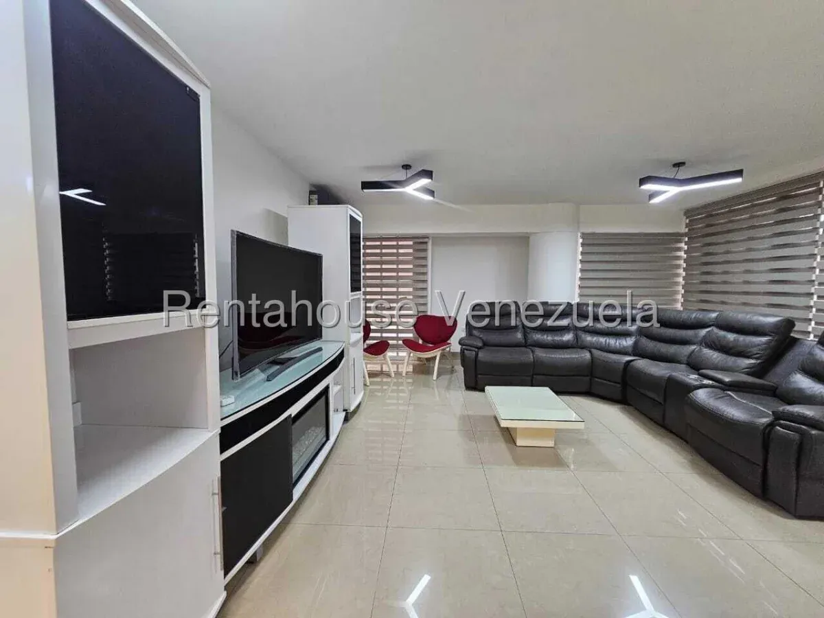 Apartamento en Venta Zona Norte de Maracay, Urb. San Isidro, Piso Bajo con Planta Eléctrica  - 4