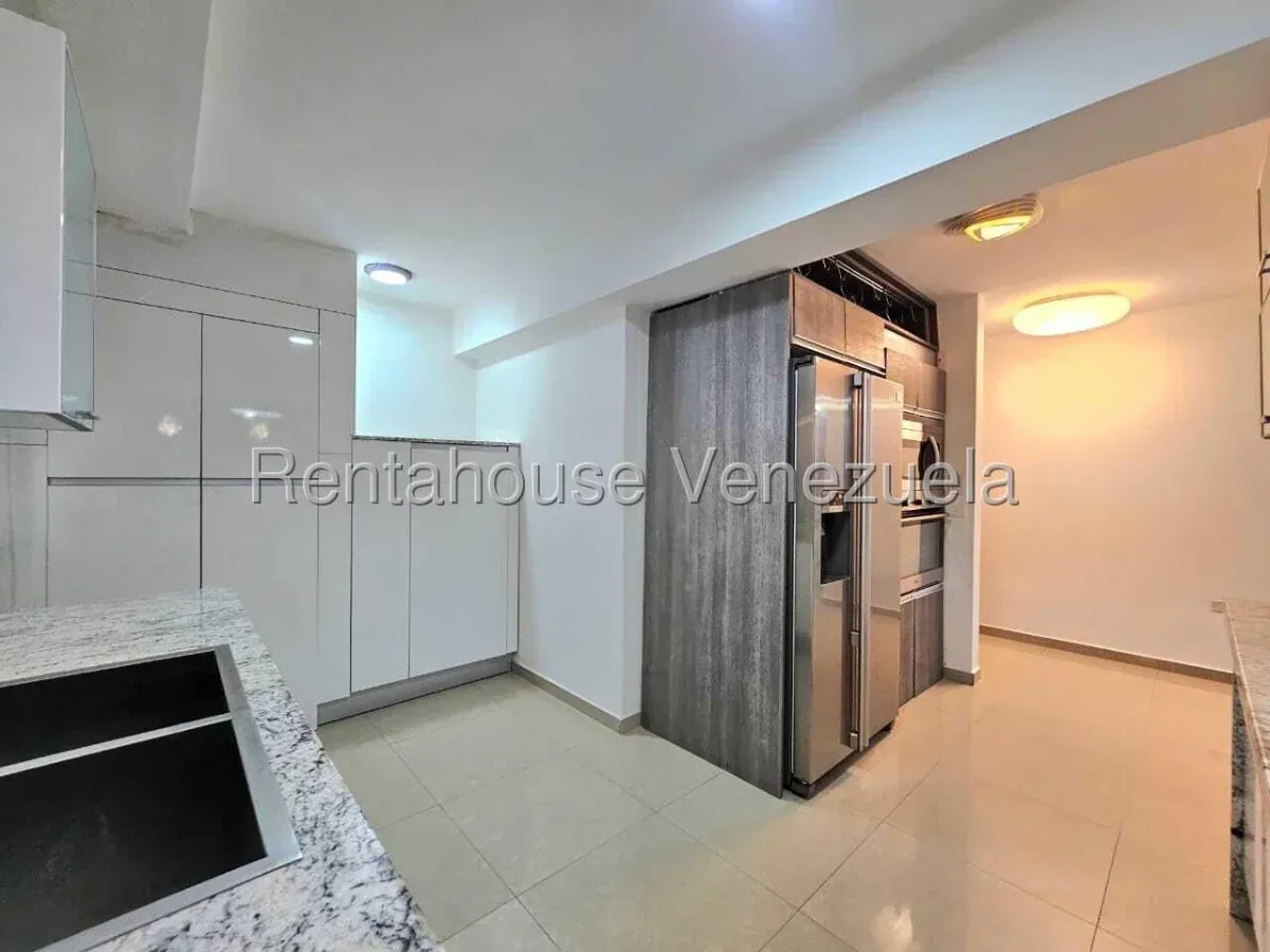 Apartamento en Venta Zona Norte de Maracay, Urb. San Isidro, Piso Bajo con Planta Eléctrica  - 9