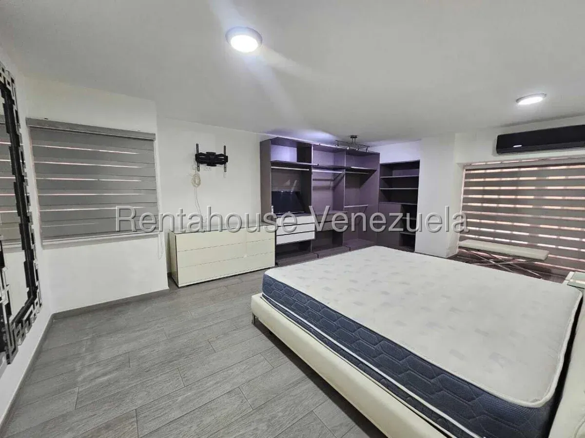 Apartamento en Venta Zona Norte de Maracay, Urb. San Isidro, Piso Bajo con Planta Eléctrica  - 12