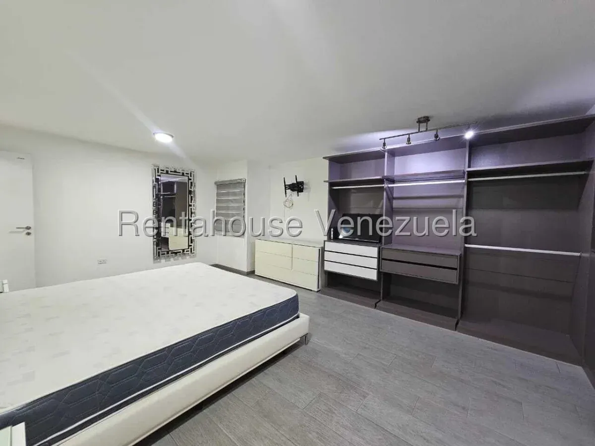 Apartamento en Venta Zona Norte de Maracay, Urb. San Isidro, Piso Bajo con Planta Eléctrica  - 14