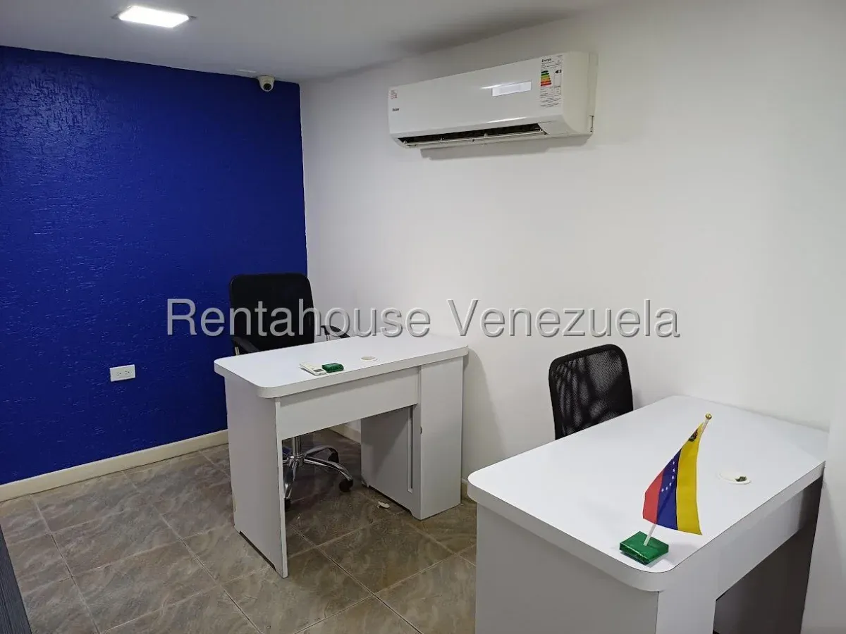 Estupenda Oficina en Venta CC Paseo Las Delicias 1 Maracay - 7