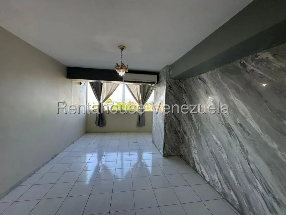 Cómodo Apartamento en Venta Calle Mariño Maracay - 2