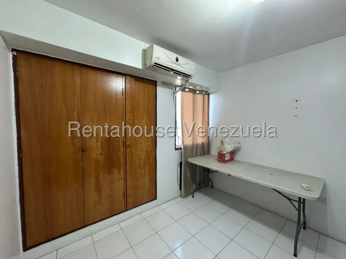 Cómodo Apartamento en Venta Calle Mariño Maracay - 11