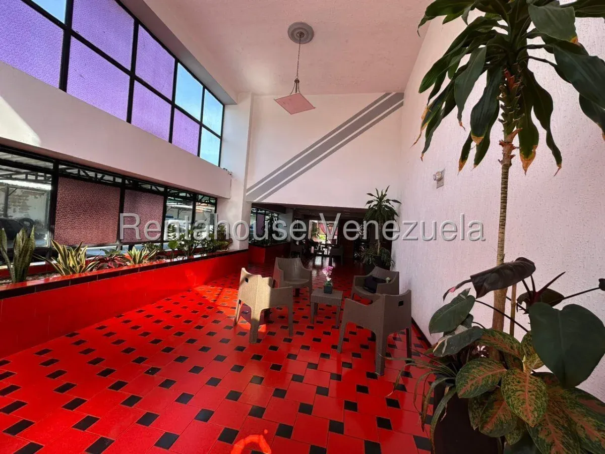 Cómodo Apartamento en Venta Calle Mariño Maracay - 16