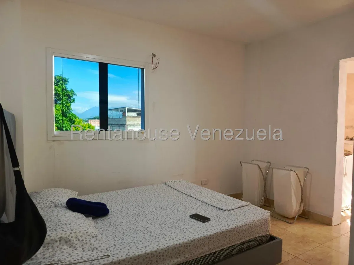 Comodo Apartamento en Venta Sector Santa Rosa, Maracay, Piso Bajo - 12