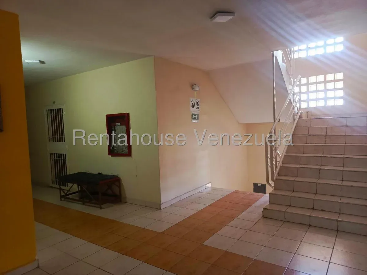 Comodo Apartamento en Venta Sector Santa Rosa, Maracay, Piso Bajo - 6