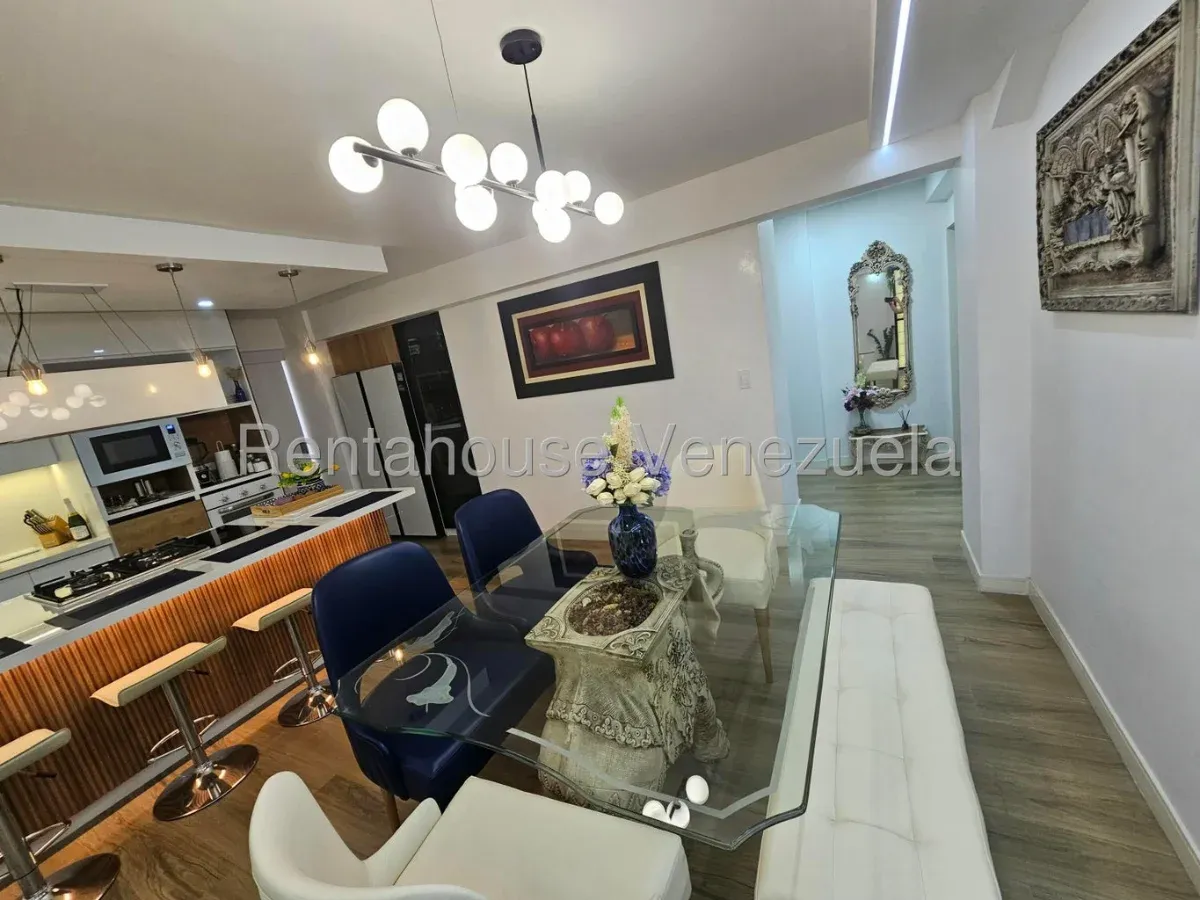 Moderno Apartamento en Venta Sector La Barraca. Maracay - 10