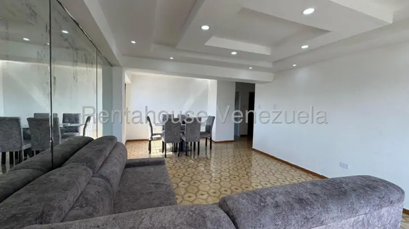 Excelente Apartamento en Venta Sector Centro Maracay, Calle Santos Michelena