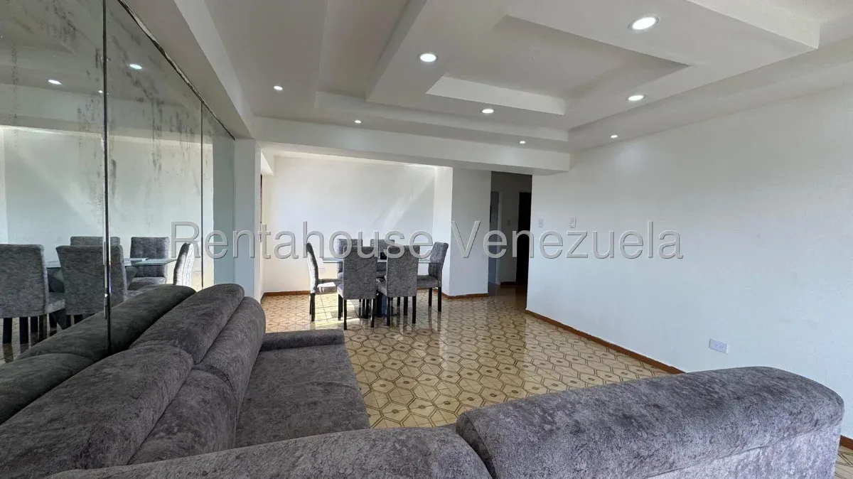 Excelente Apartamento en Venta Sector Centro Maracay, Calle Santos Michelena