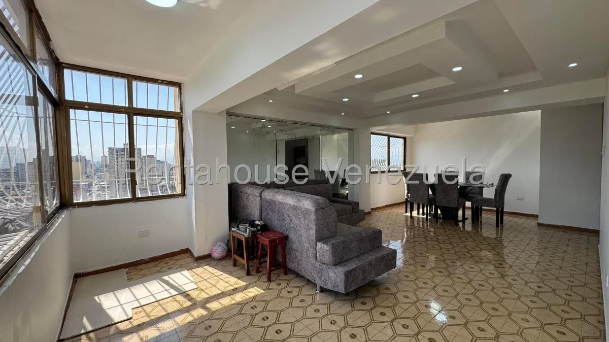 Excelente Apartamento en Venta Sector Centro Maracay, Calle Santos Michelena - 5